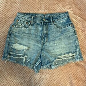 American Eagle Ripped Mom Short